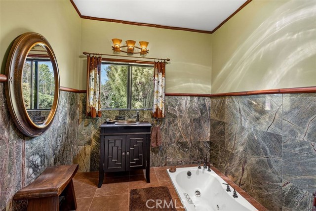 Detail Gallery Image 3 of 22 For 64645 Mamalahoa Hwy, –,  CA 96743 - 4 Beds | 2 Baths