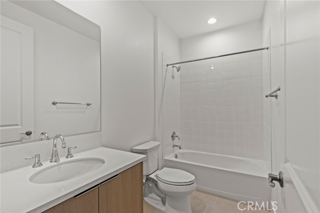 29961 W Corte Temprano, Valencia CA: https://media.crmls.org/medias/ecaa135c-1df2-4960-b34f-d03d126e5c9a.jpg