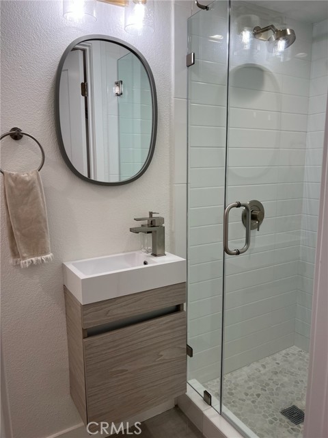 123 36th, Newport Beach CA: https://media.crmls.org/medias/ecaad2b8-0666-43a9-81be-f3c9947bff6c.jpg