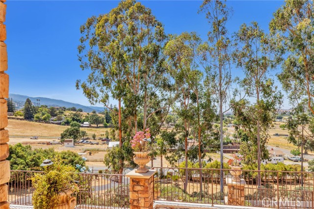 Image 15 of 75 For 20585 Whispering Oaks Drive