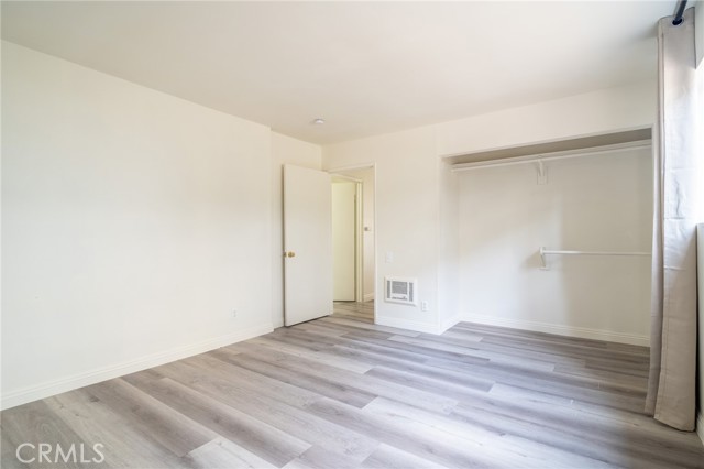 Detail Gallery Image 2 of 11 For 615 Utica, Huntington Beach,  CA 92648 - 1 Beds | 1 Baths