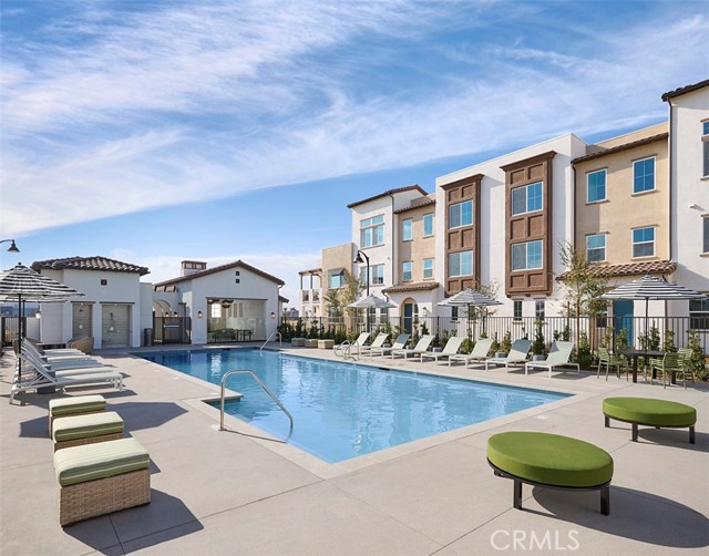 Detail Gallery Image 3 of 7 For 8471 Snapdragon Ln, Chino,  CA 91708 - 2 Beds | 2 Baths