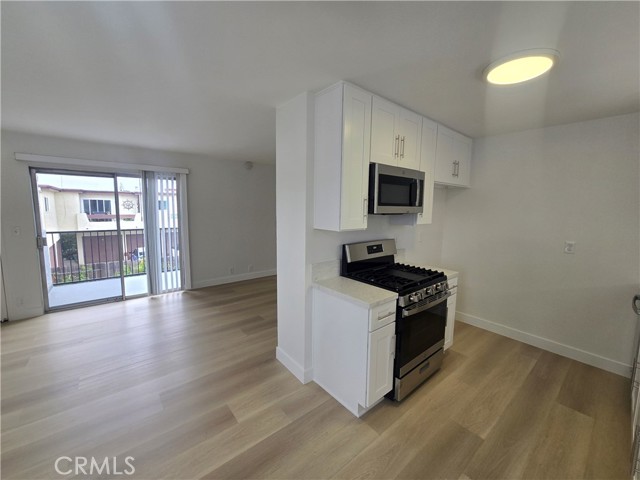 16701 Sims Lane, Huntington Beach CA: https://media.crmls.org/medias/ecab7cab-e4e2-4f55-bea4-d0395af9db81.jpg