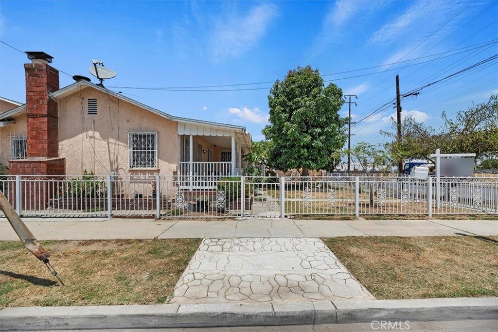 1218 S Sultana Avenue #A