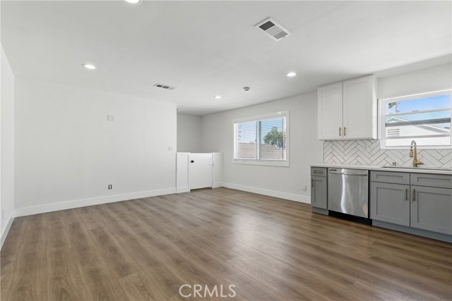 17017 #B Crenshaw Boulevard, Torrance CA: https://media.crmls.org/medias/ecabc678-9014-4672-92c5-c8cd73108873.jpg