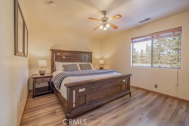 42756 Tannenbaum Platz, Big Bear Lake CA: https://media.crmls.org/medias/ecac3792-bcfa-4727-a6a1-8c18765b36bb.jpg