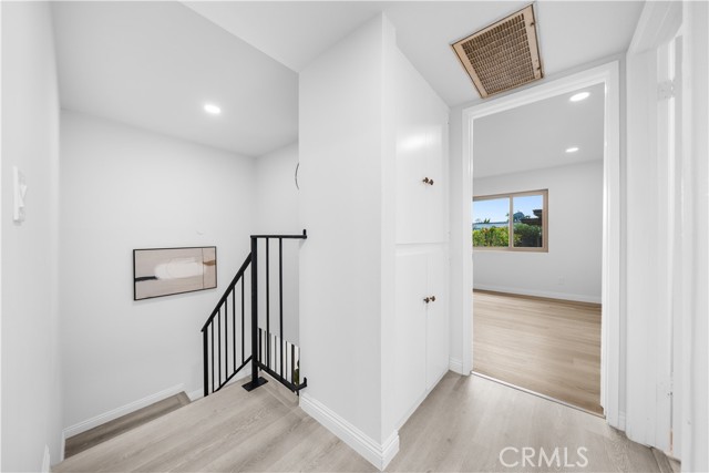 Detail Gallery Image 10 of 19 For 313 S Almansor St #9,  Alhambra,  CA 91801 - 2 Beds | 1/1 Baths