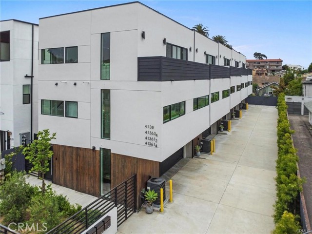 Detail Gallery Image 1 of 25 For 4136 1/2 Normal Ave #1/2,  Los Angeles,  CA 90029 - 2 Beds | 2 Baths
