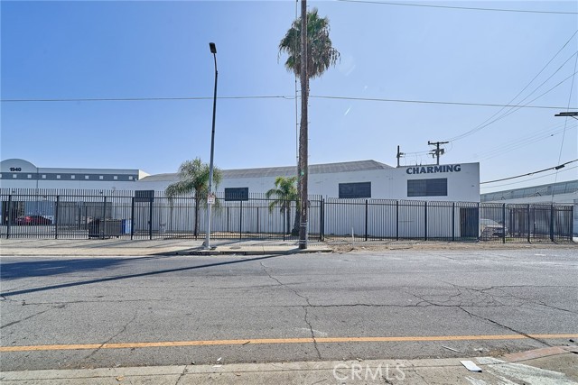 1707 E 20th Street, Los Angeles, California 90021, ,Commercial Sale,For Sale,1707 E 20th Street,CRRS24204348