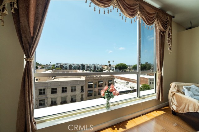 285 W. 6th Street, Unit #527, San Pedro CA: https://media.crmls.org/medias/ecb07425-8333-4a22-972e-65cde8dd7034.jpg