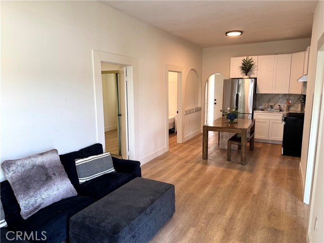 315 N Alvarado Street, Los Angeles CA: https://media.crmls.org/medias/ecb0a08e-56c8-4582-9e5b-b7ebbc04ee32.jpg