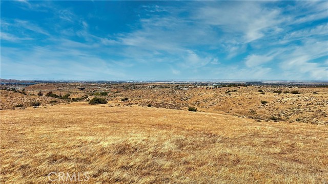 Detail Gallery Image 5 of 8 For 1 Small Rd., Palmdale,  CA 93550 - – Beds | – Baths