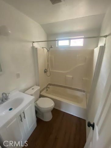 7044 Pierce Avenue, Whittier CA: https://media.crmls.org/medias/ecb1e206-26be-40a3-8b27-8cf1191100f8.jpg
