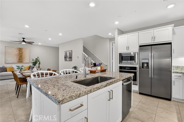 Detail Gallery Image 9 of 36 For 20506 Galloway Dr, Saugus,  CA 91350 - 3 Beds | 3 Baths