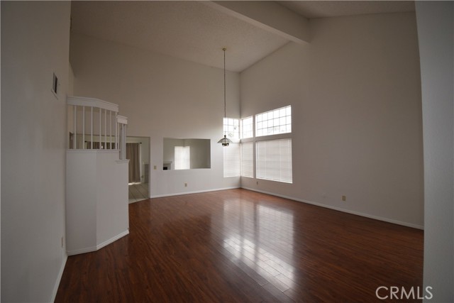Detail Gallery Image 10 of 41 For 10659 Willow Creek Rd, Moreno Valley,  CA 92557 - 4 Beds | 2/1 Baths