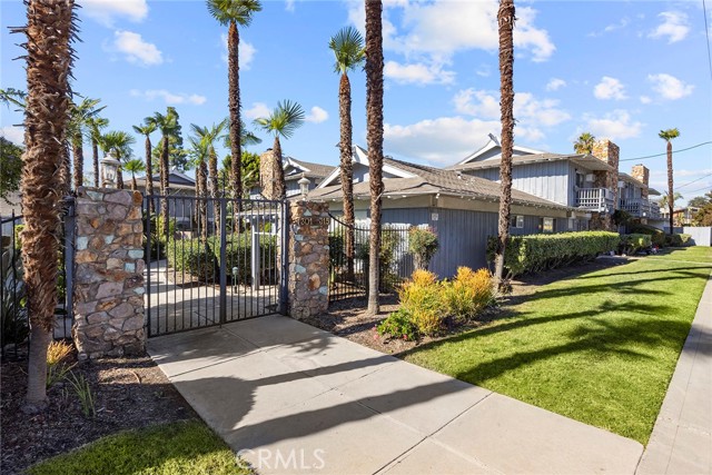 Detail Gallery Image 26 of 29 For 313 N Acacia #C, Fullerton,  CA 92831 - 2 Beds | 1/1 Baths