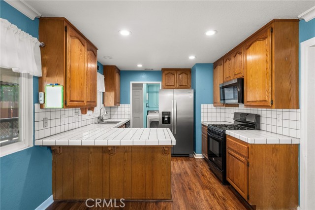 Detail Gallery Image 5 of 27 For 1048 Bluecrest St, Corona,  CA 92882 - 3 Beds | 2 Baths