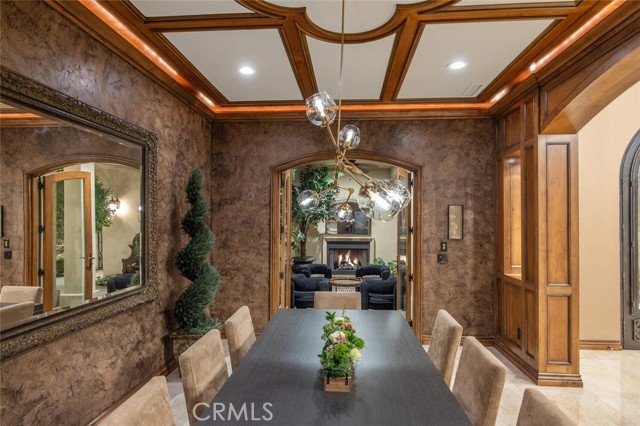 25769 Oak Leaf Court, Valencia CA: https://media.crmls.org/medias/ecb260c6-920e-4753-a9fe-91b5e9458b43.jpg
