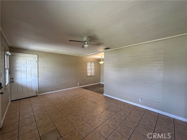 Detail Gallery Image 7 of 39 For 15279 Orchid St, Fontana,  CA 92335 - 2 Beds | 1 Baths