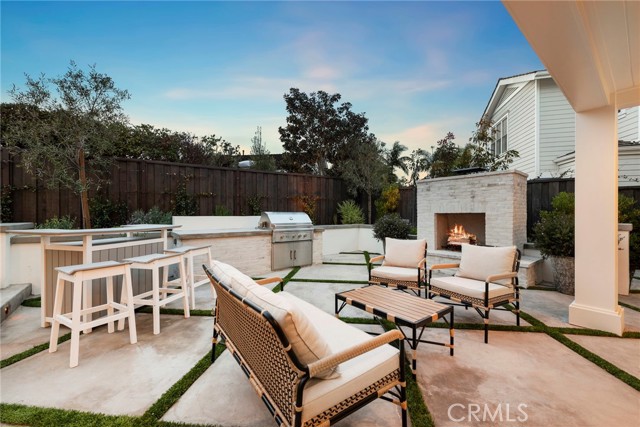 1963 Port Edward Place, Newport Beach CA: https://media.crmls.org/medias/ecb2fe2a-437a-4ba5-abf1-3c07cacba086.jpg