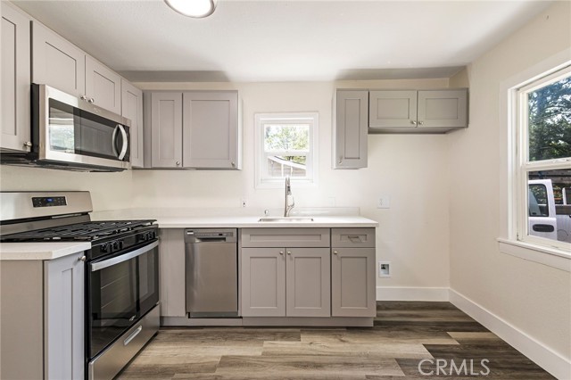 Detail Gallery Image 8 of 28 For 1726 Spruce Ave, Chico,  CA 95926 - 2 Beds | 1 Baths