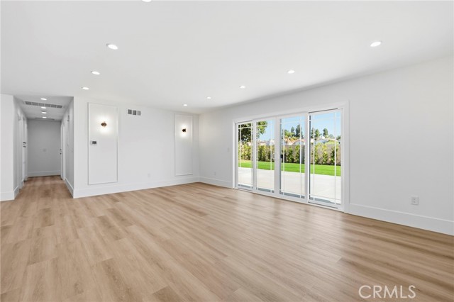 Detail Gallery Image 7 of 26 For 18584 Redwood, Fountain Valley,  CA 92708 - 3 Beds | 2/1 Baths