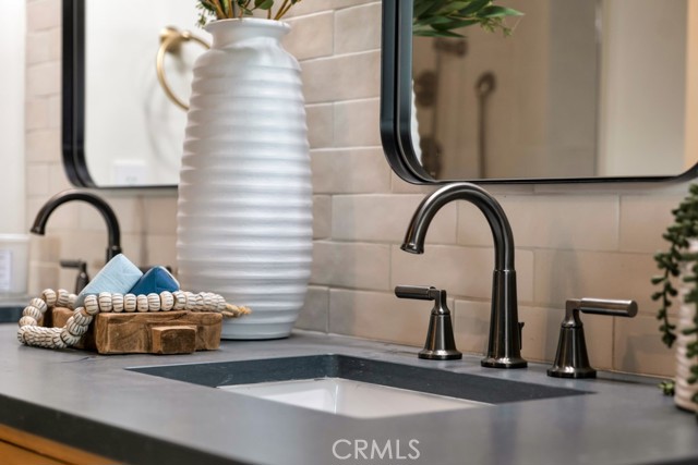 10 Camel Point, Laguna Beach CA: https://media.crmls.org/medias/ecb55d19-3a35-4088-90ae-363c7b30b52c.jpg