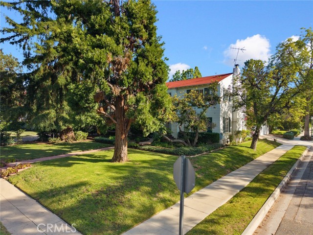 Detail Gallery Image 7 of 53 For 1534 Linda Vista Ave, Pasadena,  CA 91103 - 4 Beds | 2/1 Baths