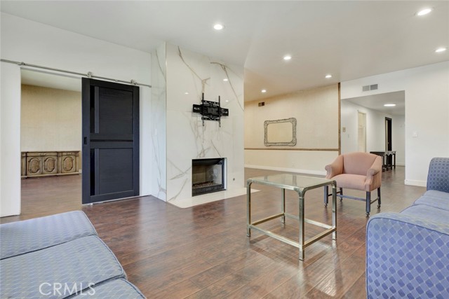 Detail Gallery Image 28 of 39 For 17522 Sherman Way #202,  Van Nuys,  CA 91406 - 2 Beds | 3 Baths