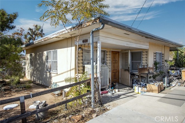 Detail Gallery Image 1 of 13 For 6130 E Parkway, Joshua Tree,  CA 92252 - 2 Beds | 1 Baths