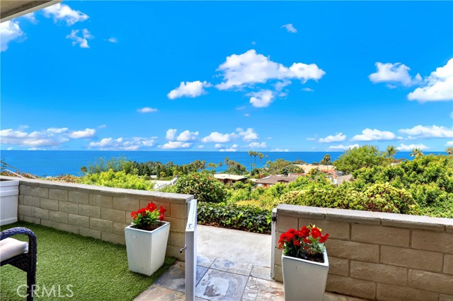 21692 Ocean Vista Drive, Laguna Beach CA: https://media.crmls.org/medias/ecb821f3-7309-4dfc-88ce-d083c4cb935f.jpg
