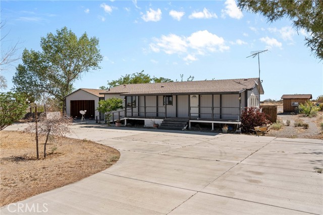 11535 Rosado Road, Pinon Hills CA: https://media.crmls.org/medias/ecb88621-6be1-4fac-be14-0f9fe7e88d5e.jpg