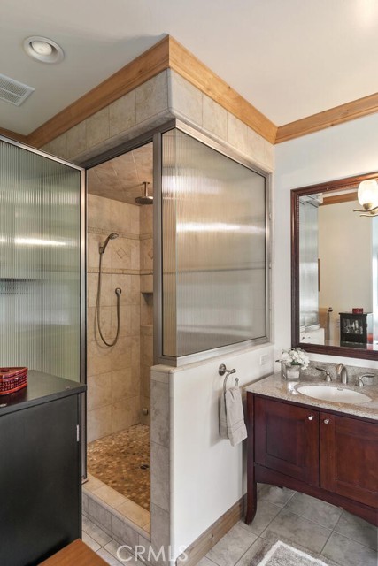 781 Brentwood Drive, Lake Arrowhead CA: https://media.crmls.org/medias/ecb9943a-9167-4d71-8268-7cb30362bcd8.jpg