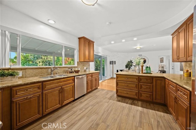 Detail Gallery Image 8 of 16 For 2520 Louise Ave, Arcadia,  CA 91006 - 4 Beds | 3 Baths