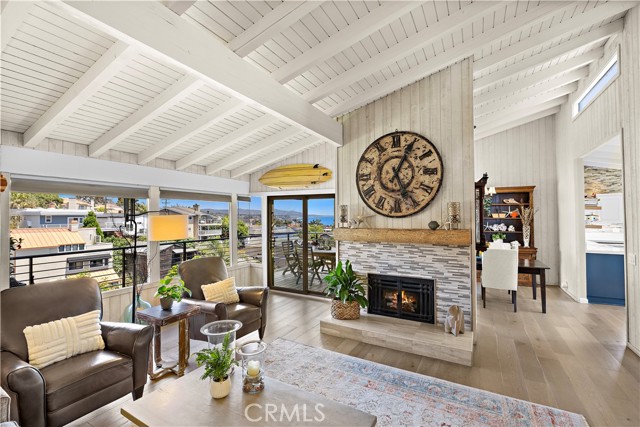 33942 Pequito Drive, Dana Point CA: https://media.crmls.org/medias/ecba26ad-fd25-446d-93dd-3d0e2a9c157c.jpg