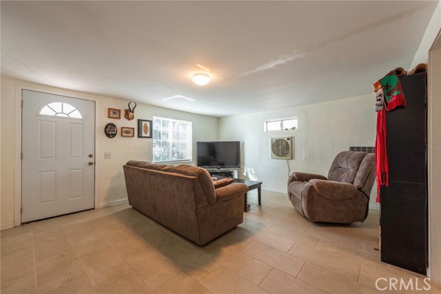 Detail Gallery Image 5 of 16 For 27540 Monroe Ave, Menifee,  CA 92585 - 2 Beds | 1 Baths