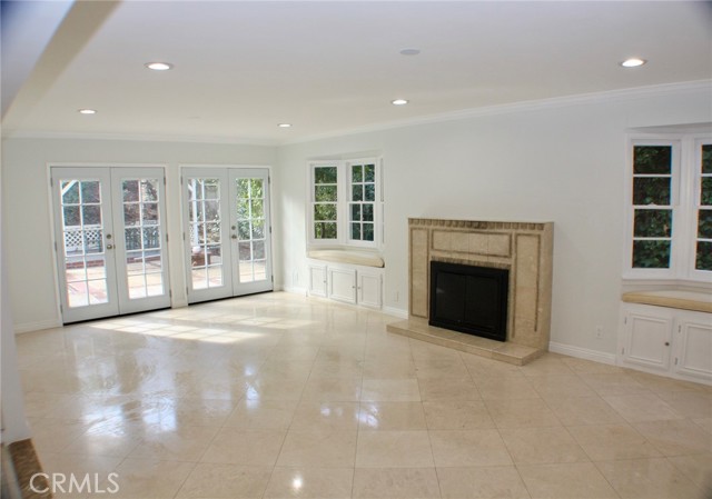 21740 Ulmus Drive, Woodland Hills CA: https://media.crmls.org/medias/ecbc323f-de2c-4e10-8607-9c701e37d453.jpg