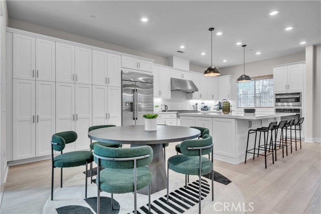 Detail Gallery Image 8 of 38 For 26707 Beartown Ln, Valencia,  CA 91381 - 5 Beds | 4/1 Baths