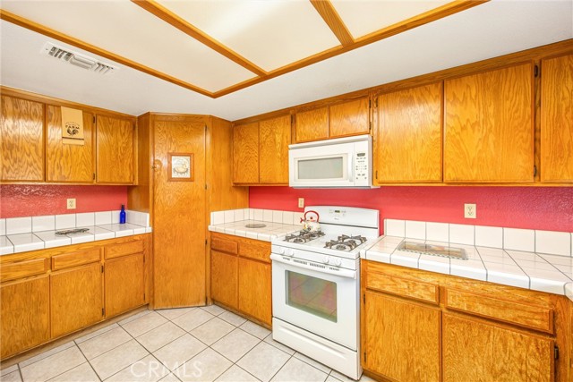 15023 Byron Dr, San Bernardino County, CA 92307 photo 15