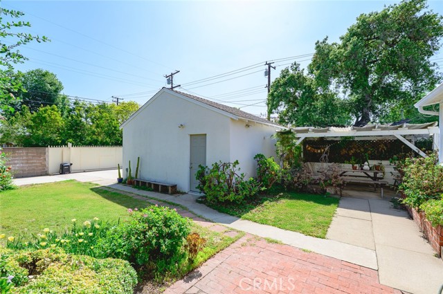 204 E Floral Avenue, Arcadia CA: https://media.crmls.org/medias/ecbd0361-f675-421b-8389-3053d43b16c4.jpg