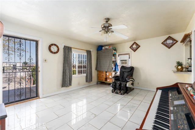 Detail Gallery Image 22 of 32 For 18335 Pearmain St, Adelanto,  CA 92301 - 2 Beds | 1 Baths