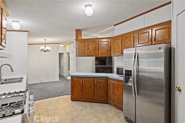 Detail Gallery Image 8 of 16 For 123 Henshaw #406,  Chico,  CA 95973 - 3 Beds | 2 Baths