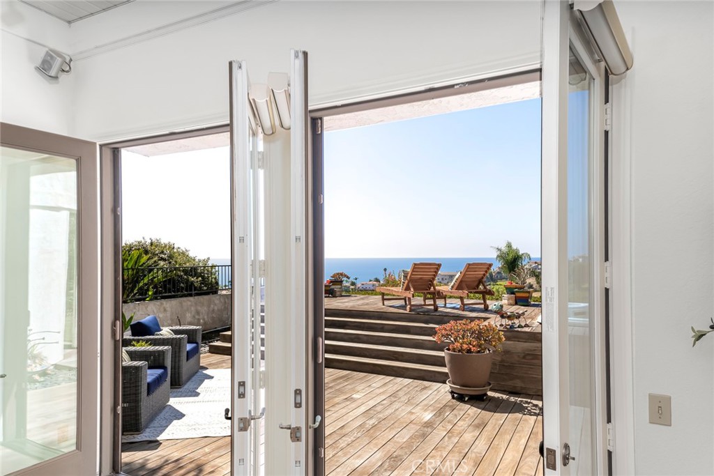 MLS #OC25049744 img 10