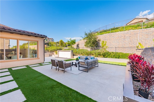 5437 Heritage Oak Drive, Lake Forest CA: https://media.crmls.org/medias/ecbf5253-2ca6-4cc2-b172-927c9e448dec.jpg