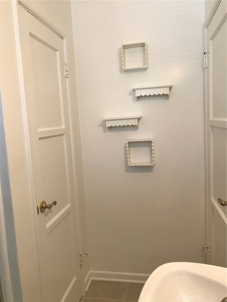 https://media.crmls.org/medias/ecbf6d95-47ad-48d6-8ced-2735853b02b5.jpg?preset=X-Large