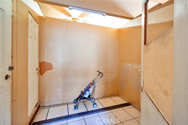 900 Sonora Street, Madera CA: https://media.crmls.org/medias/ecbf8a9c-0b65-4e17-b72a-6f0864ac027e.jpg