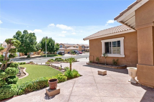 12776 Berrydale Street, Victorville CA: https://media.crmls.org/medias/ecc08b92-7d51-48bb-b36c-559ec24b78f2.jpg