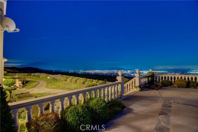 Detail Gallery Image 6 of 54 For 39355 Hidden Heights Dr, Yucaipa,  CA 92399 - 6 Beds | 4/3 Baths