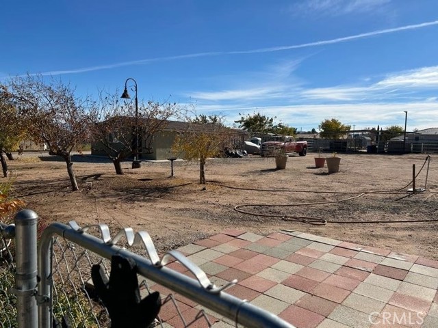 Detail Gallery Image 4 of 13 For 14989 Cedar, Hesperia,  CA 92345 - 3 Beds | 2 Baths