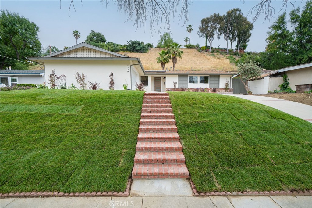 5746 Laramie Avenue, Woodland Hills, CA 91367
